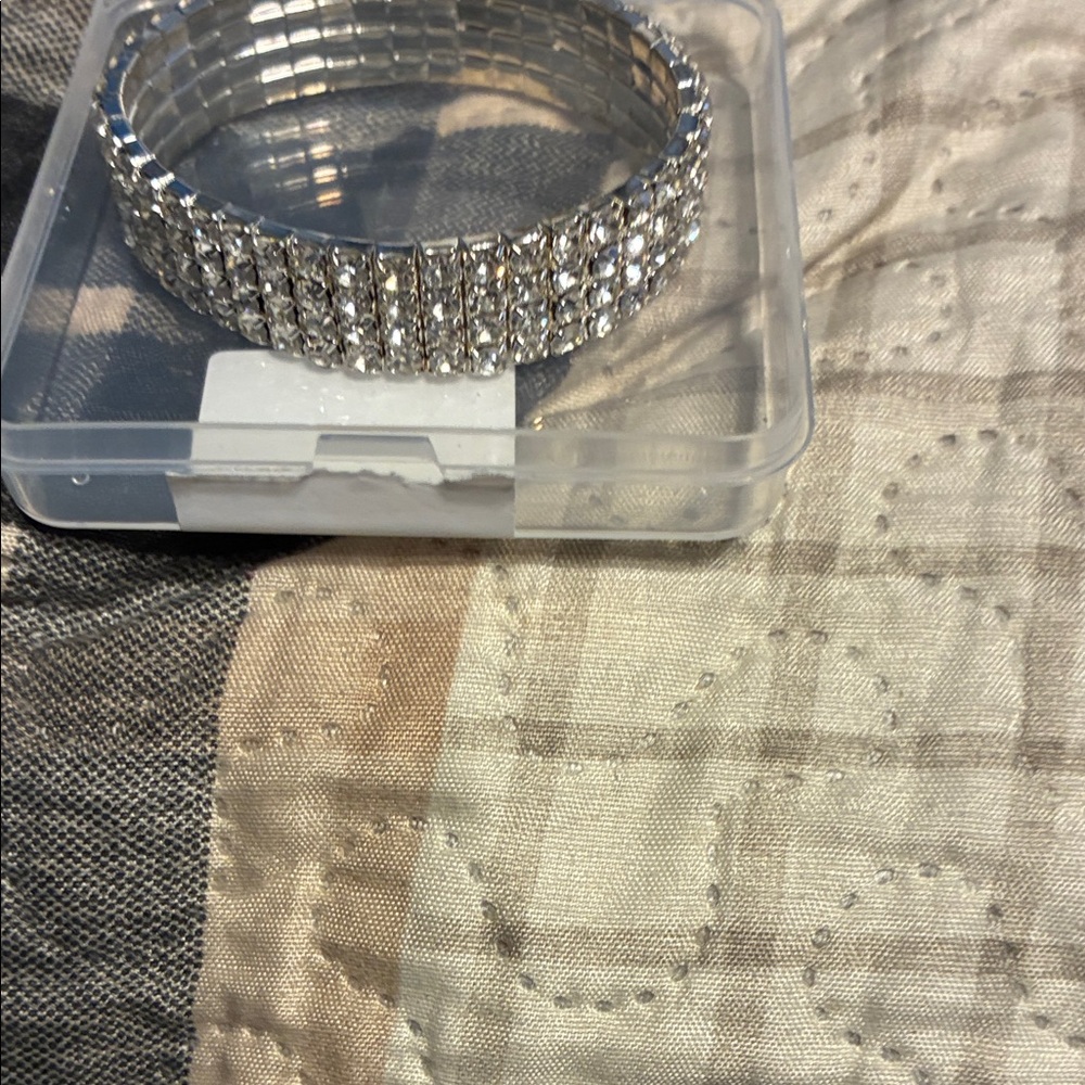 Sparkling Silver Crystal Stretch Bracelet - Women Jewelry